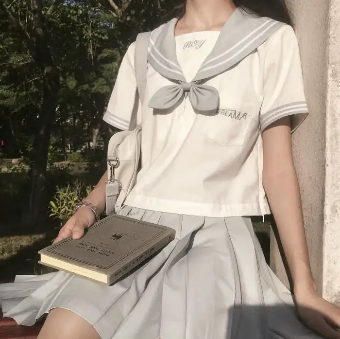 小太阳达芬妮 在线观看封面